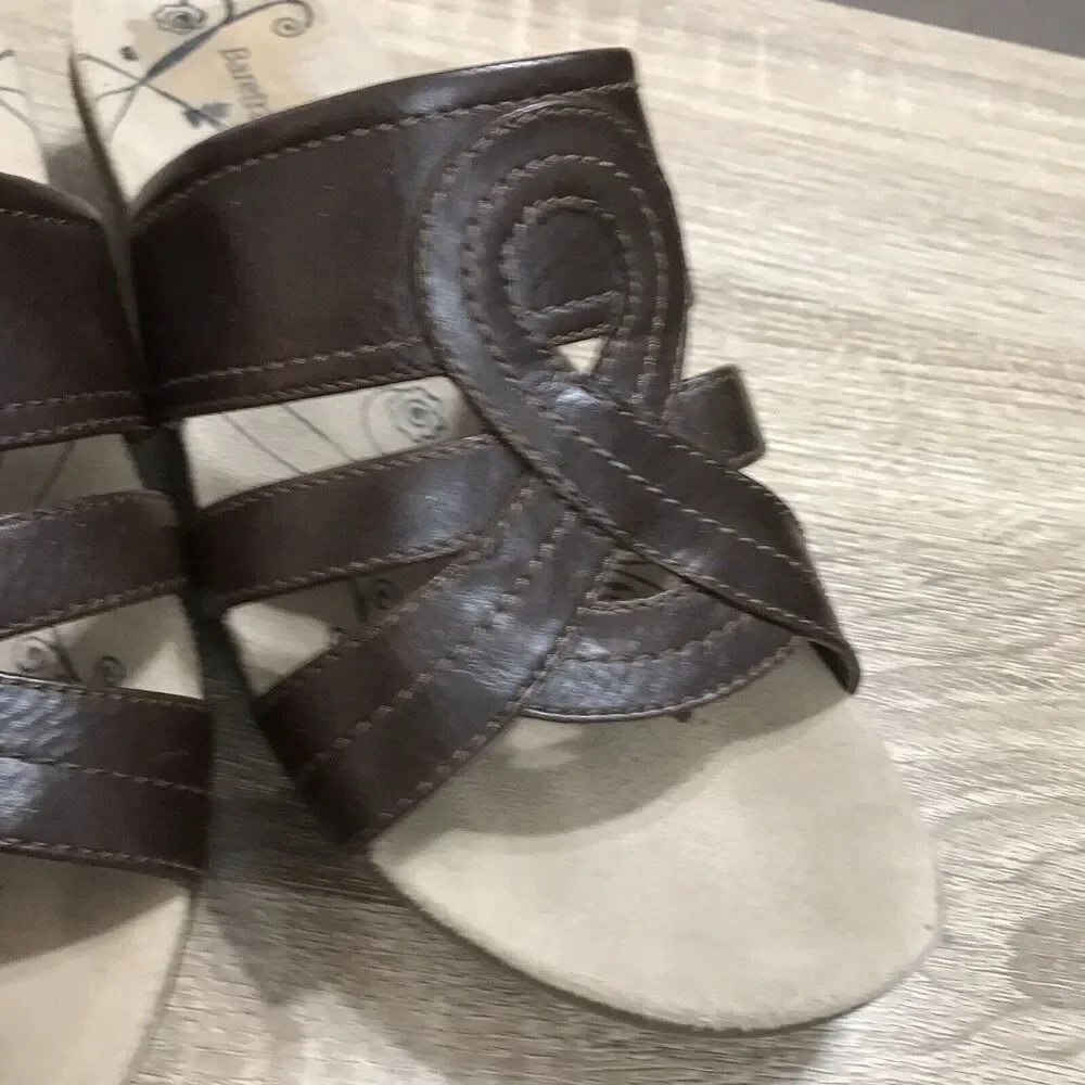 Baretraps Findie Slide Sandal Womens 7.5‎ Wide Brown Low Wedge Slip On Shoes